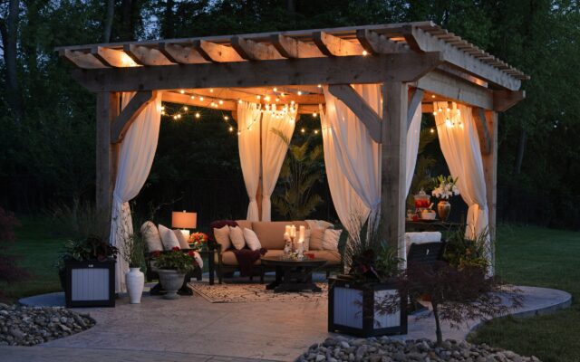 7 Tips for Creating an Outdoor Living Space
